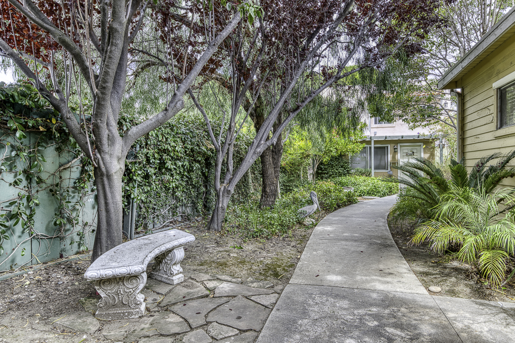 Outdoor Area Outdoor Area